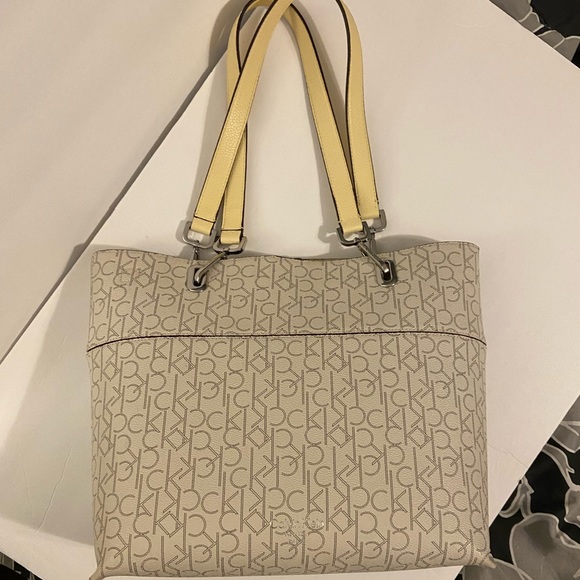 👜 CALVIN KLEIN TOTE BAG 👜 - Picture 1 of 11
